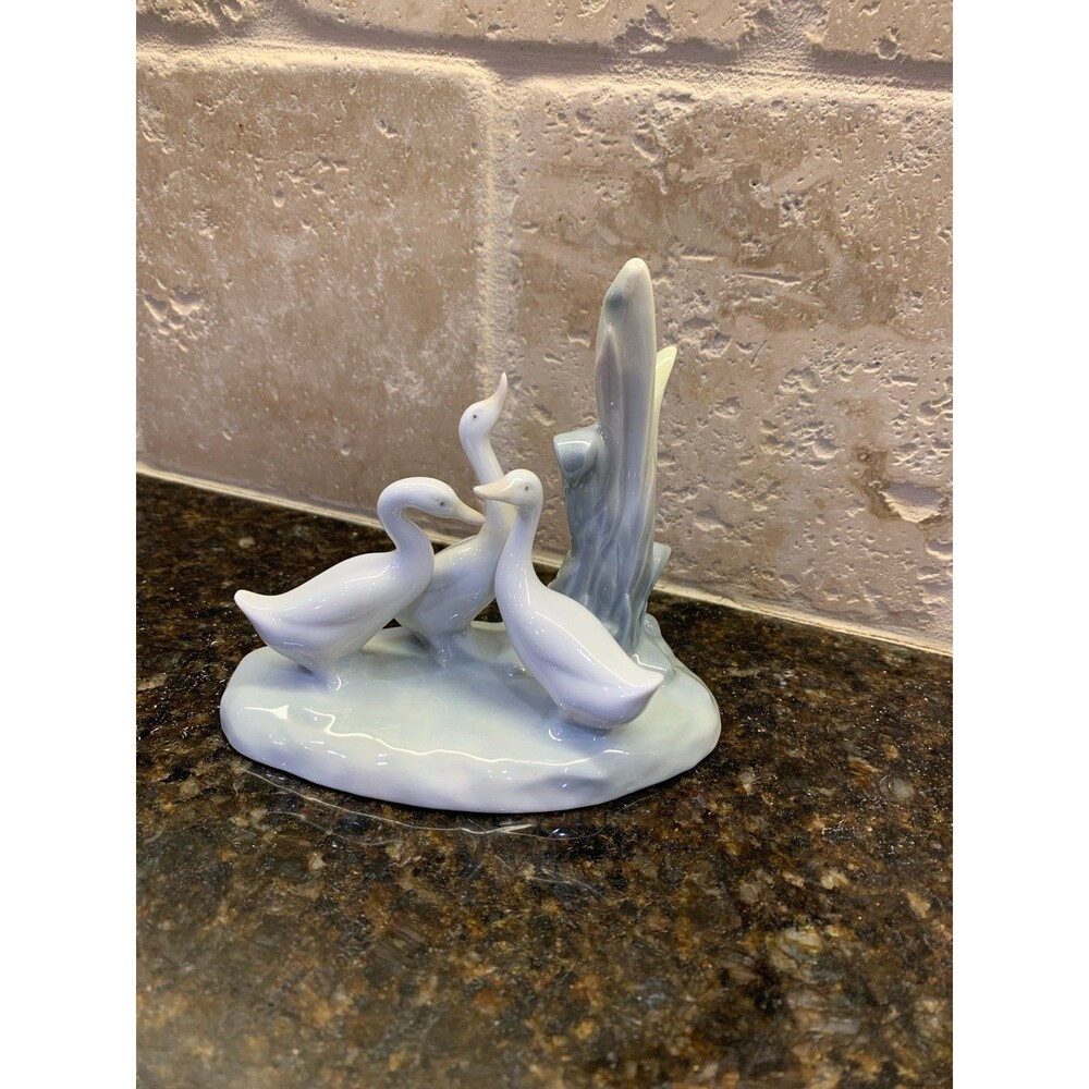 VTG NAO Lladro 3 Geese Porcelain Figurine EUC